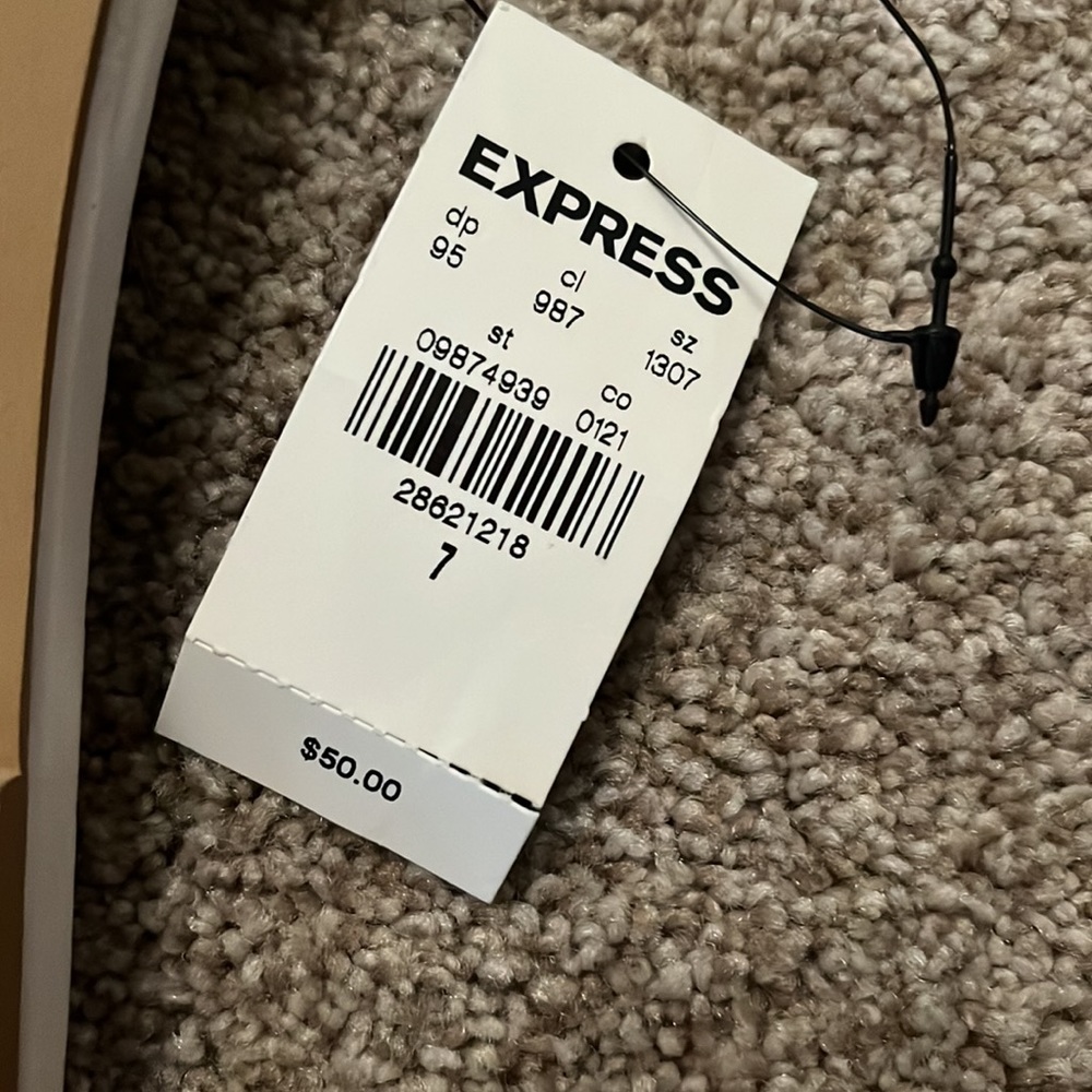 Express Sandals - Picture 8 of 8